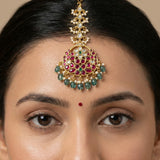 Jadau kundan tika with pearl and natural strawberry beads